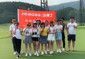 揮越巔峰、縱情果嶺，潔博士冠軍小組鐘山高爾夫體驗之旅